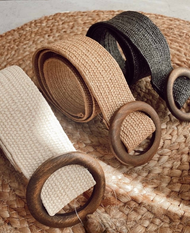 🌾 Cinturón de Verano en Rafia con Hebilla de Madera