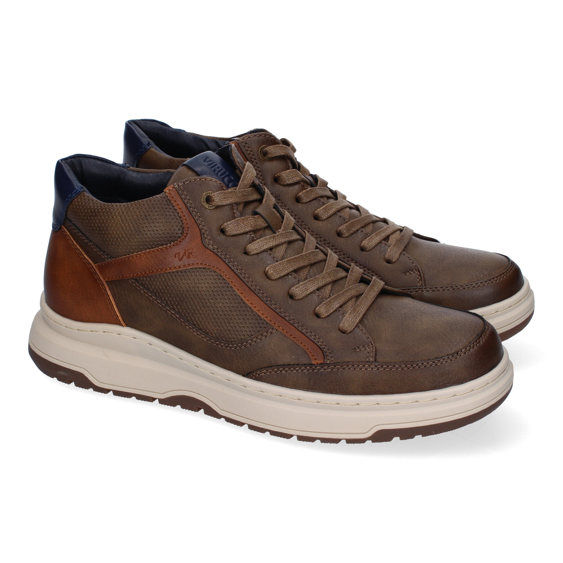 Zapatilla abotinada taupe con cordones y cremallera – estilo urbano con alma práctica
